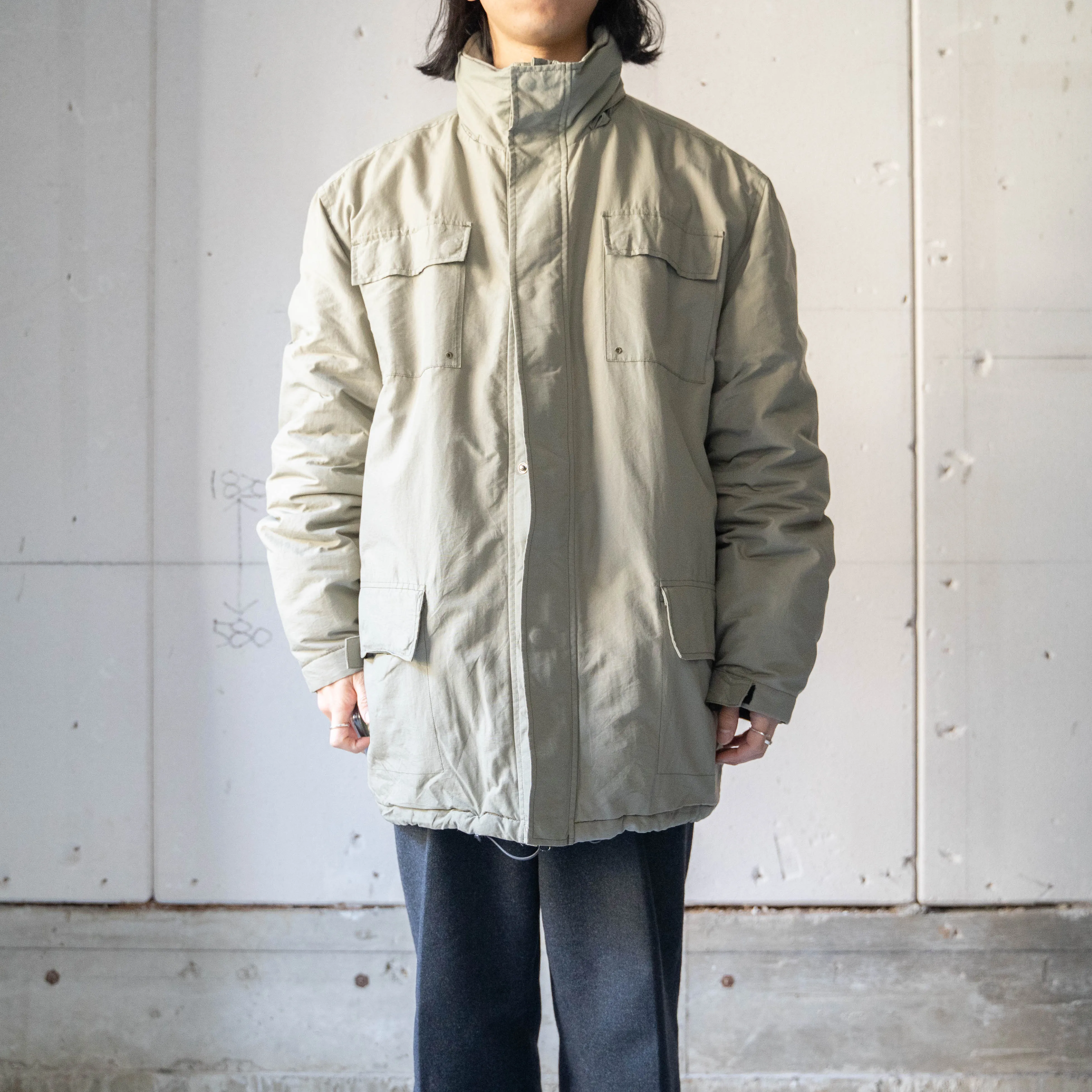Sure! Here’s an optimized title for the e-commerce product:

Vintage 1990s GAP Greige Nylon Outdoor Jacket - Lightweight, Waterproof, Stylish & Functional