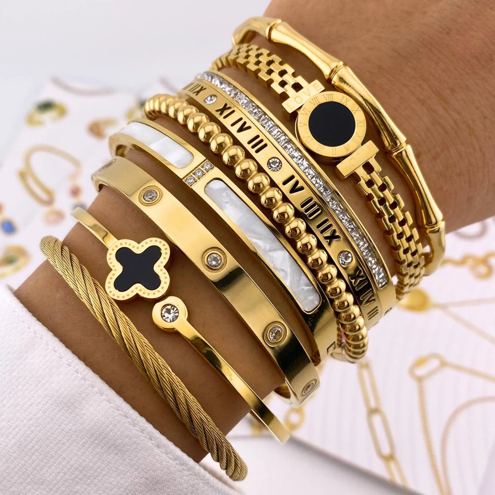 Reriti Intensity 18K gold plated Crystal love Bangle Bracelet
