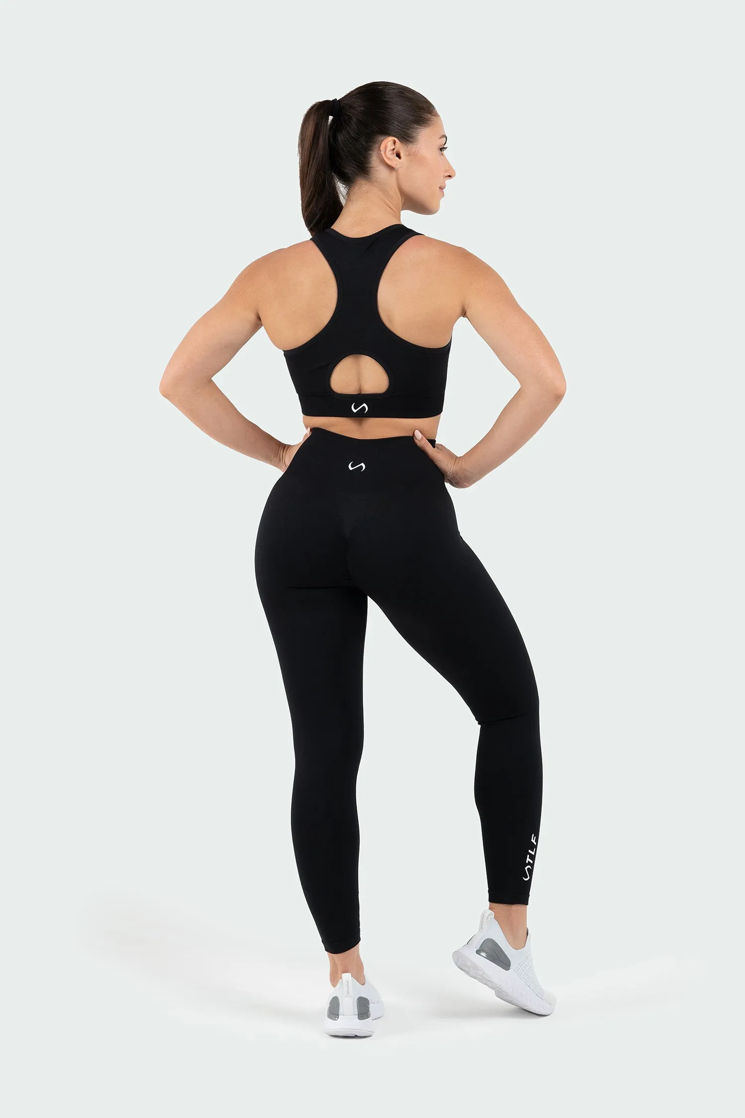Sculpt Seamless Racerback Sports Bra