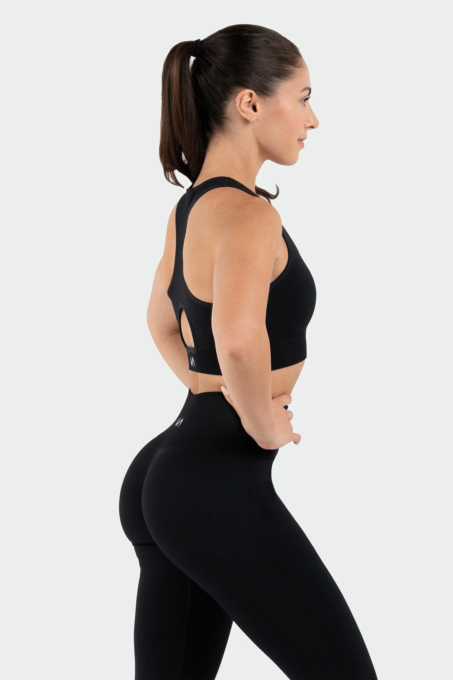Sculpt Seamless Racerback Sports Bra